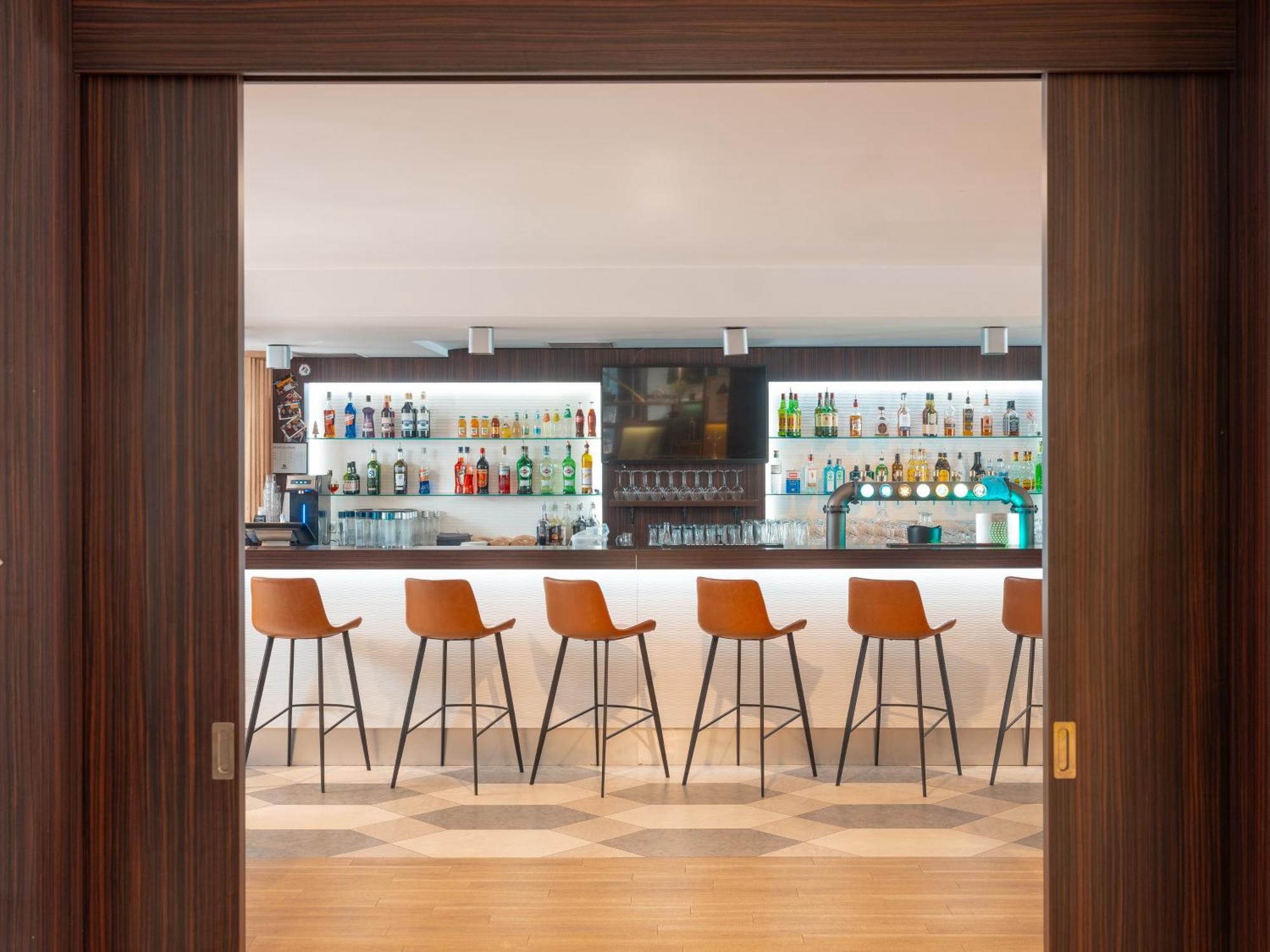 Holiday Inn Toulouse Airport By Ihg Blagnac Esterno foto