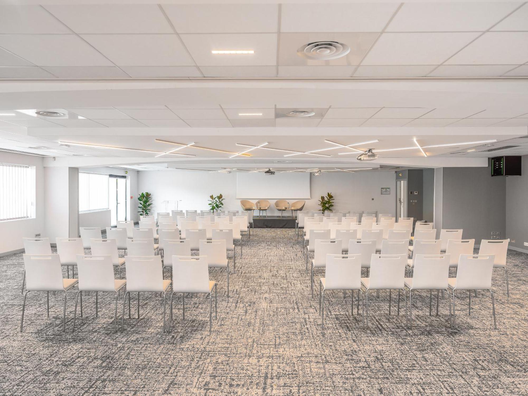 Holiday Inn Toulouse Airport By Ihg Blagnac Esterno foto