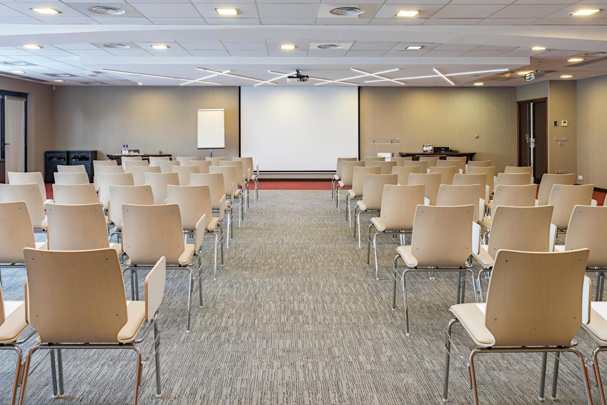 Holiday Inn Toulouse Airport By Ihg Blagnac Esterno foto